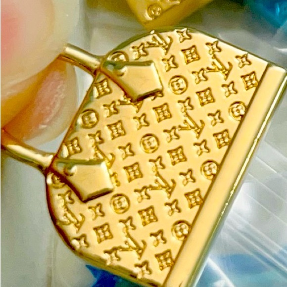 Accessories - 1x Designer zipper pull charm